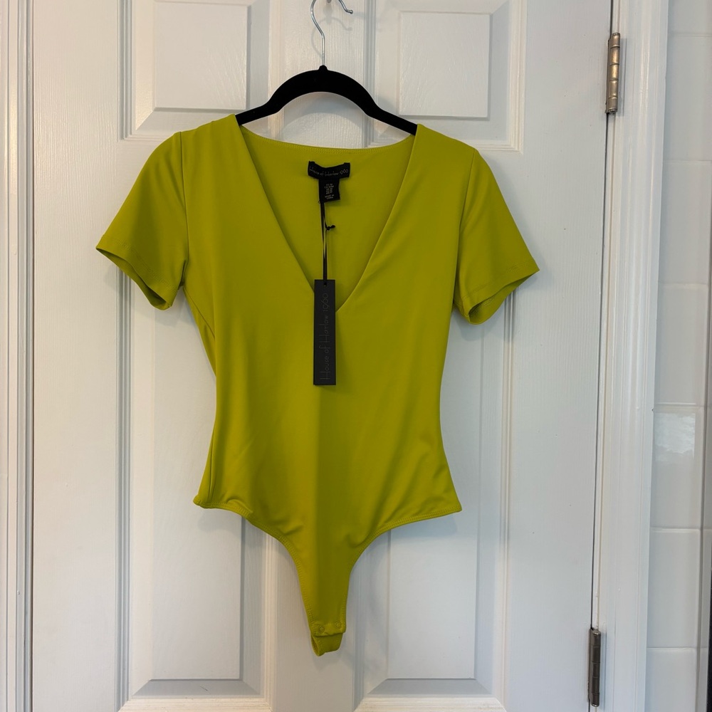 NWT House of Harlow 1960 green short sleeve body suit, size medium